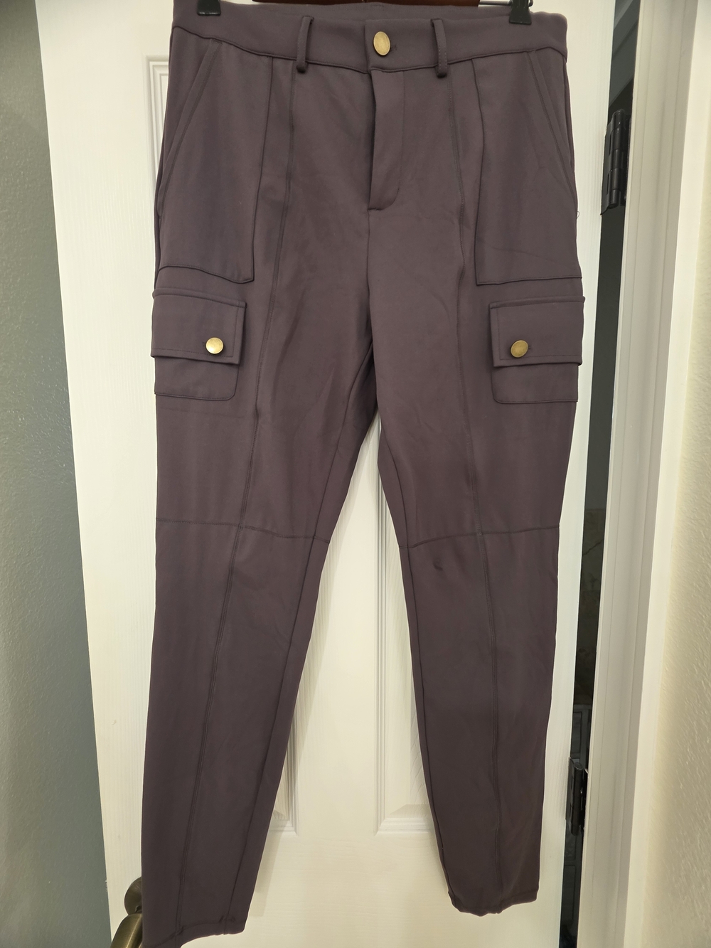 Halara Women's Cargo-Style Tapered Pants in Gray